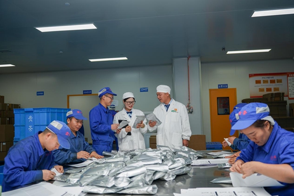 金融活水潤沃野 郵儲力量繪豐收 貴州田野上的金融對話紀實_fororder_圖片6