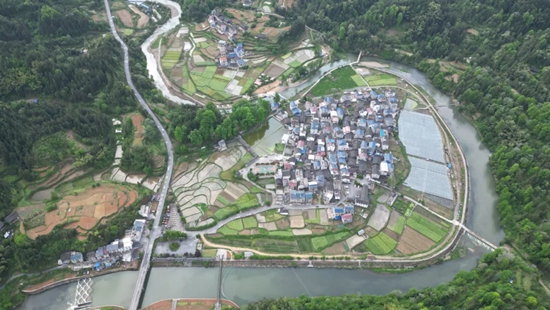 幸福河湖 | 鑒江河的綠色蝶變——天柱縣“幸福河湖”建設側記_fororder_640 (1)