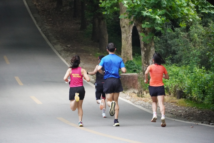 【清涼馬拉松·激情六盤水】六馬配速員拉伕：跟上我，在19度的夏天跑出PB_fororder_444.JPG
