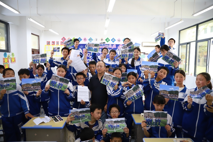 山海“點燈人”：托舉每朵雲找到自己的上升氣流