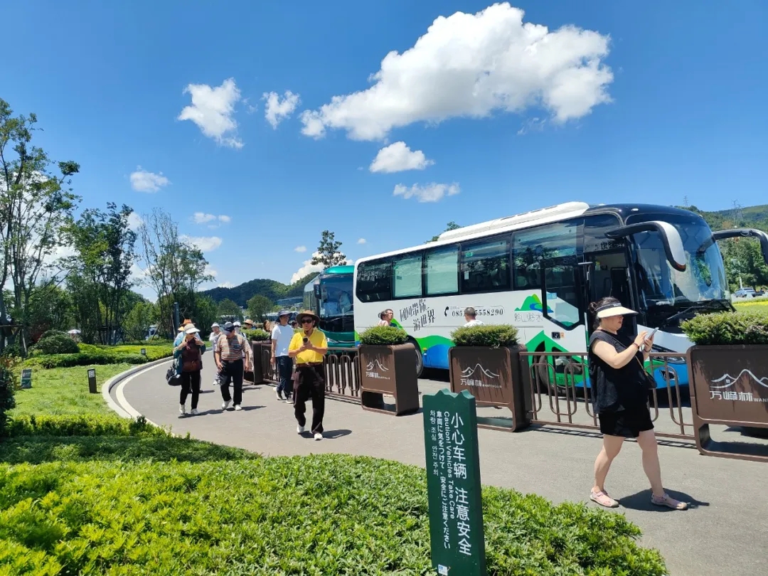 興義萬峰林：避暑遊玩的清涼勝地