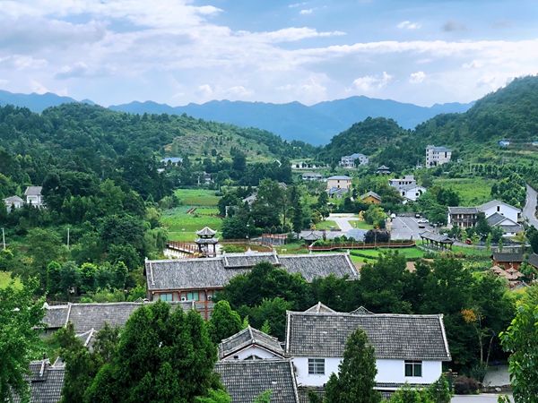 貴州仁懷：融合業態推陳出新 鄉村避暑遊煥發新活力_fororder_藺田村大景