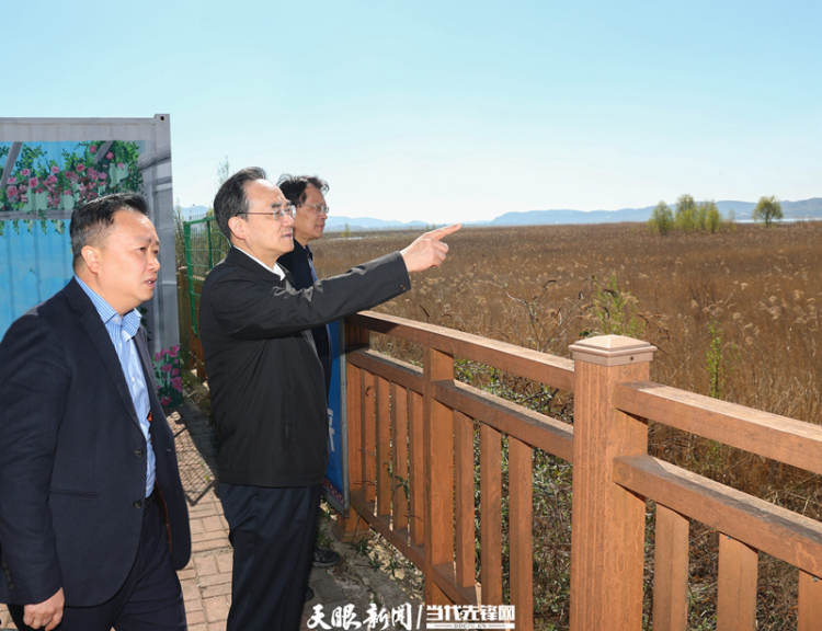 徐麟在威寧自治縣調研_fororder_17429172784290