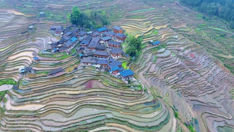 春遊貴州，開啟關於山水、人文、科技與人間煙火的多重想像_fororder_1744443747273_WJksEk_1744443791212