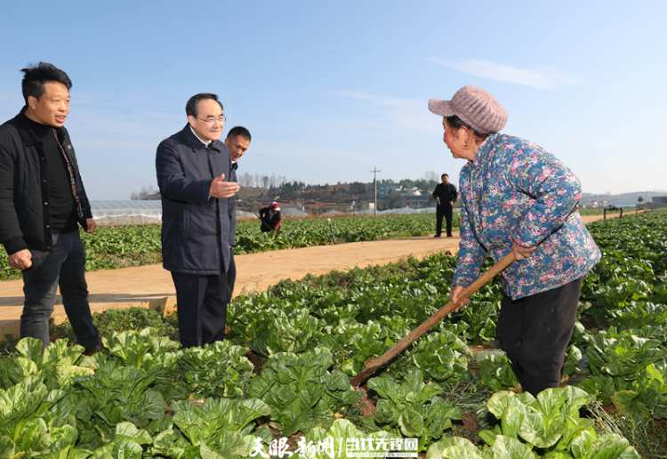 徐麟在威寧自治縣調研_fororder_17429172768899