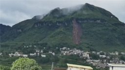 爭分奪秒！貴州六盤水市72名群眾在山體崩塌前全部安全撤離