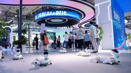 2025數博會｜“AI+機器人+安防系統”展現數字經濟新成果