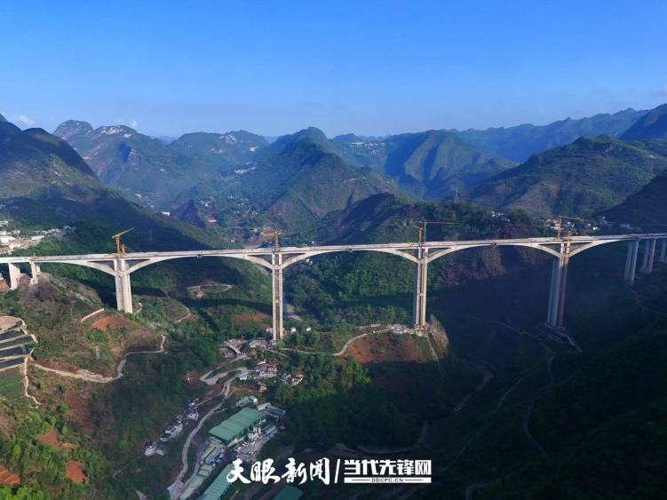 六枝特大橋：“一橋三工藝”魔法變身 創多個世界第一