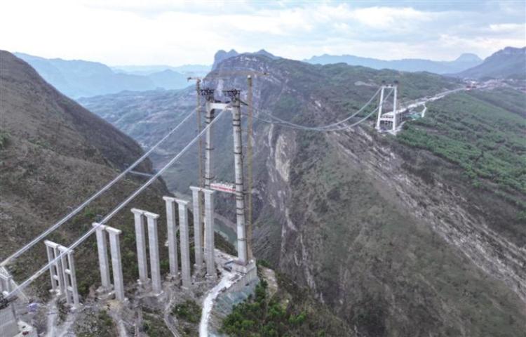 貴州安盤高速天門特大橋貓道安裝完成_fororder_微信圖片_20250427092531