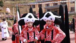 六盤水市六枝特區梭戛鄉舉行苗族“跳花節”活動