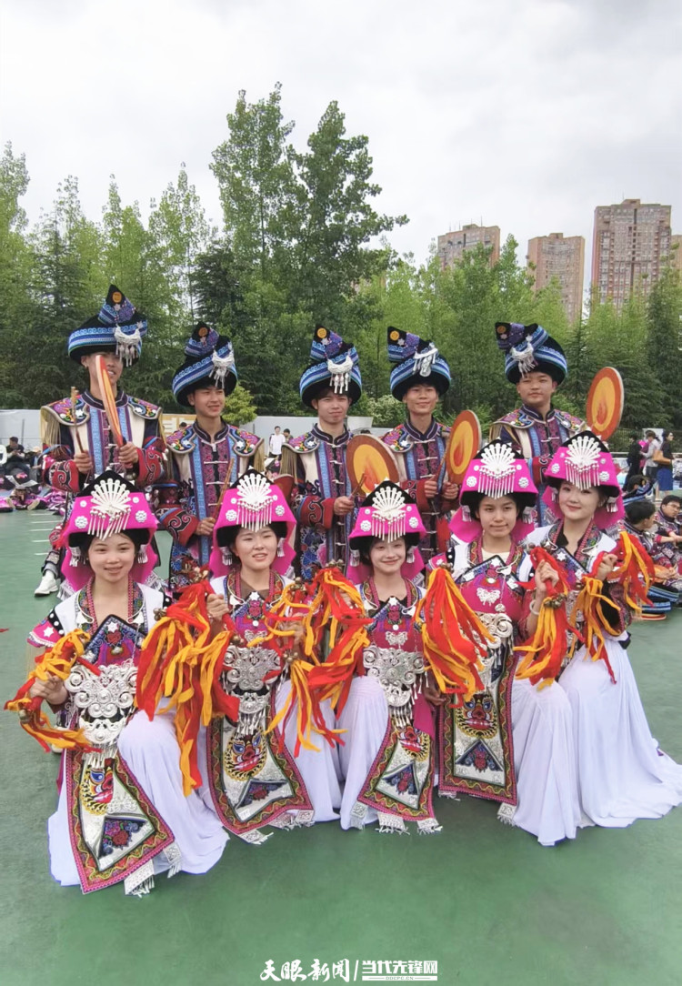 民族團結大巡遊綵排現場 六盤水方陣綻放民族魅力_fororder_33