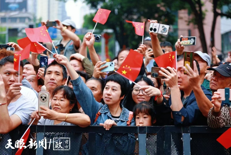 “熱鬧”照見“門道”, 從民族大巡遊看貴州演藝經濟