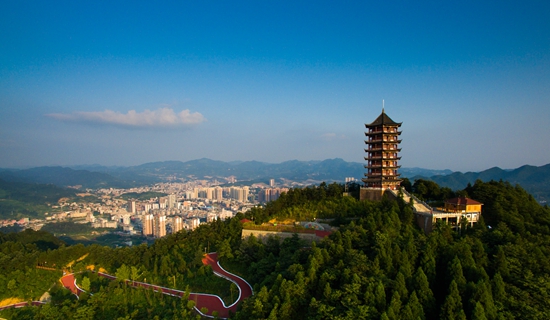 貴州習水舉辦文化旅遊宣傳（貴陽）推介會暨習水縣原創歌曲展演活動_fororder_菁山森林公園 （習水縣融媒體中心供圖）