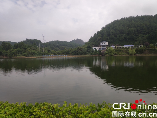 “為有源頭清水來——貴陽市南明河水環境綜合整治大型集中採訪活動啟動”