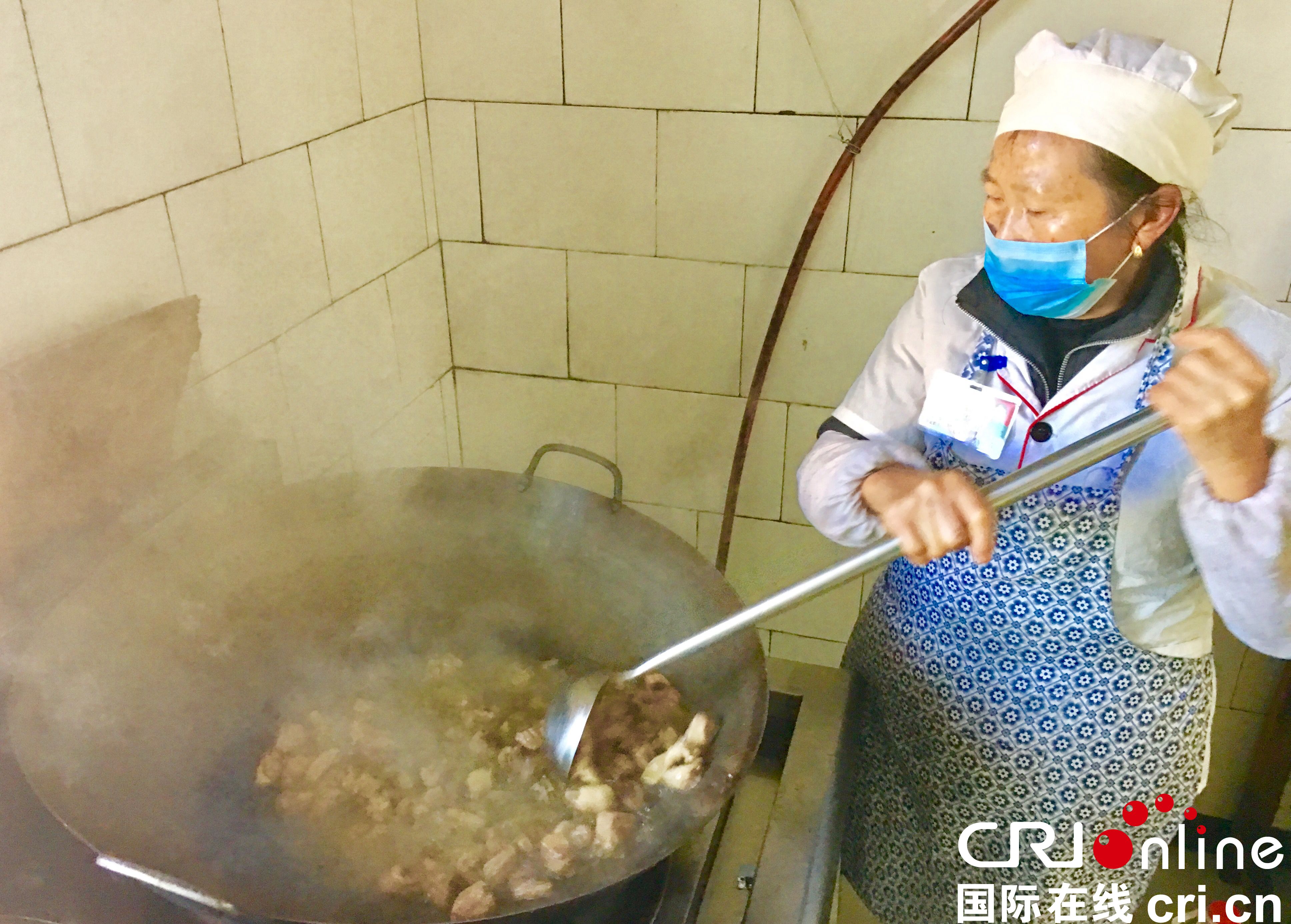 貴州：營養餐助力山區教育脫貧（組圖）