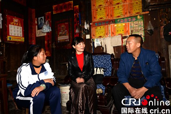 貴州臺江：“組團式”教育幫扶助推脫貧攻堅_fororder_黃3