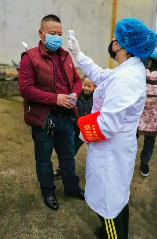 貴州水城：醫護天使殷世宇奔赴前線詮釋從醫誓言
