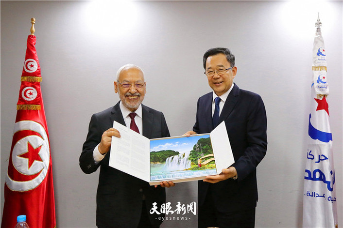 （要聞、客戶端貴州頻道帶圖列表、移動版）孫志剛率中共代表團訪問突尼斯 分別會見突總理沙赫德及呼聲運動、復興運動、祝福突尼斯黨領導人