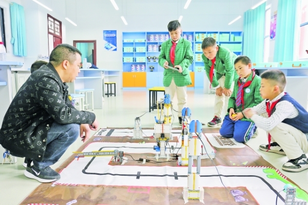 白雲十五小智慧校園建設初顯成效