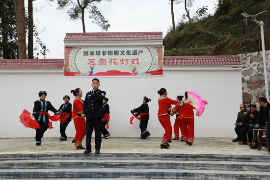 貴州思南：警民聯手"唱花燈"反詐騙