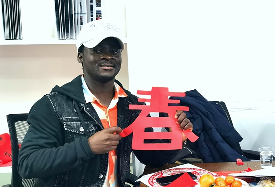 （有修改）貴州貴陽：“洋學生”體驗中國年