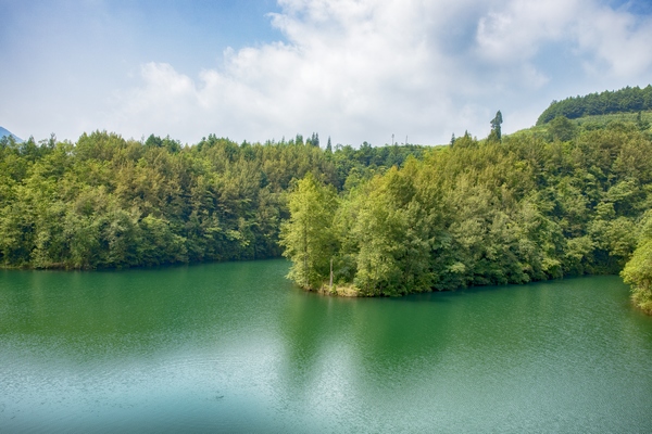 （中首）畢節七星關區：加大河湖整治 守住碧水長流