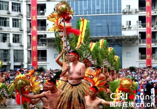 貴州平塘：“水龍”舞動人歡樂