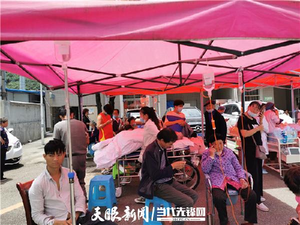 暖心！赫章地震發生後，這組照片感動無數網友