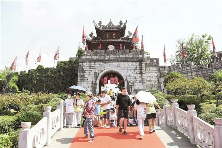 貴州奮力實現旅遊大提質_fororder_37e78864-eeec-4e1e-bd28-42e7bdadfaa9