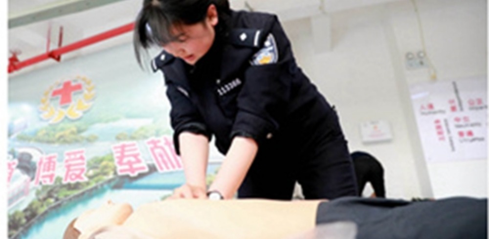 （供稿）貴州百名鐵路民警成為紅十字應急救護員