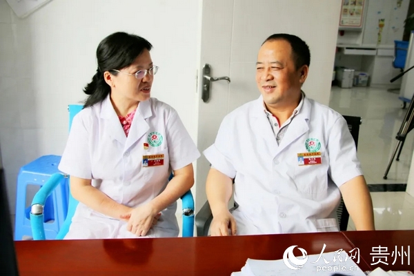 貴州荔波：夫妻醫生打造一支帶不走“鐵隊伍”