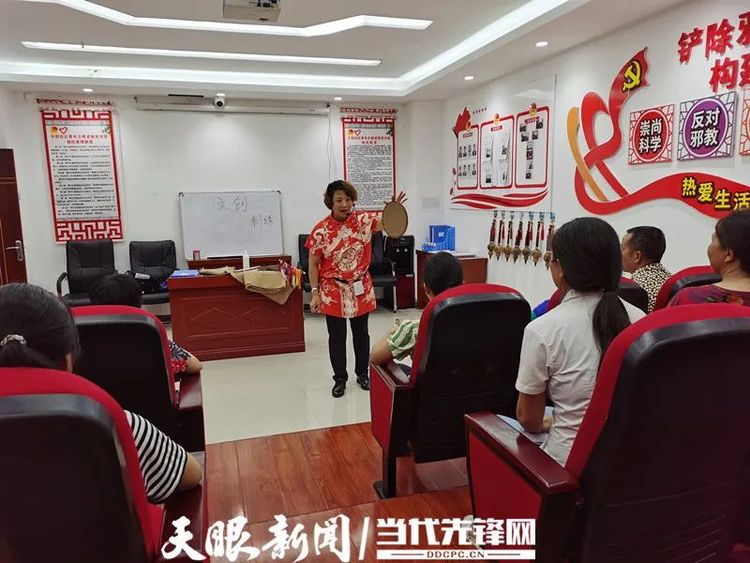 大山裏的脫貧攻堅夜校，點亮光明的未來