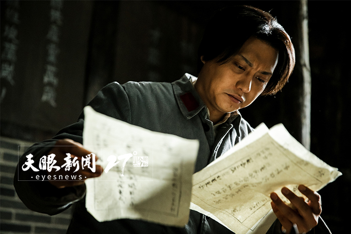 （要聞、客戶端貴州帶圖列表、移動版）聚焦《偉大的轉折》·專訪主演侯京健再度飾演毛澤東 是精神上的又一次洗禮