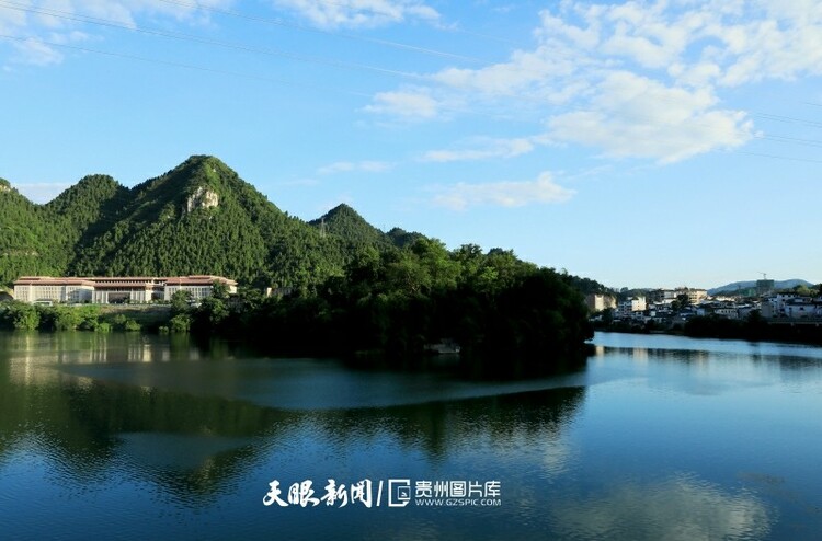 （中首）銅仁碧江：山青碧水”入畫來