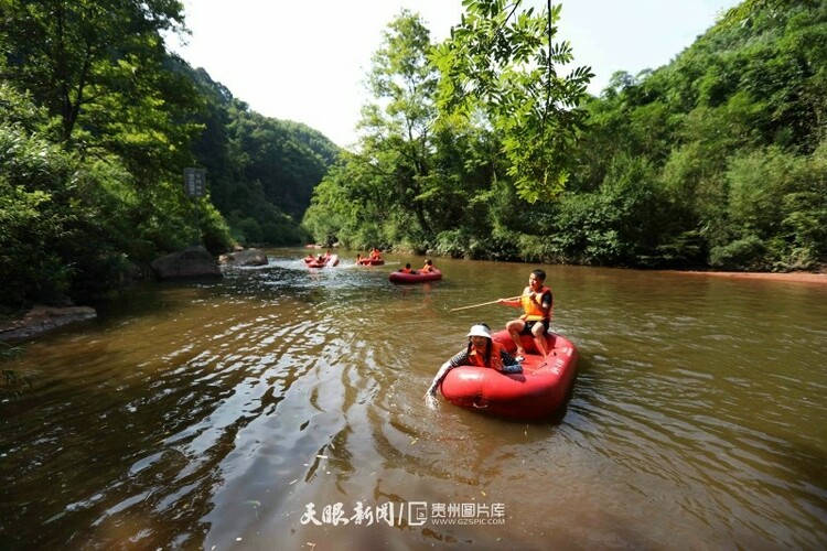 這個夏天 來貴州感受舒適的清涼