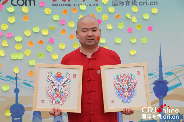 （要聞、客戶端貴州帶圖列表、移動版）《歌唱祖國•一首歌一座城》西安站活動開啟 現場市民遊客深情告白祖國