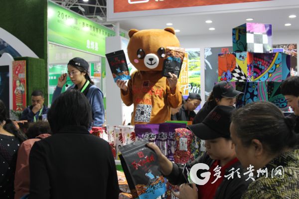 （社會）農交會爆款！貴州折耳根搖身一變成了休閒零食