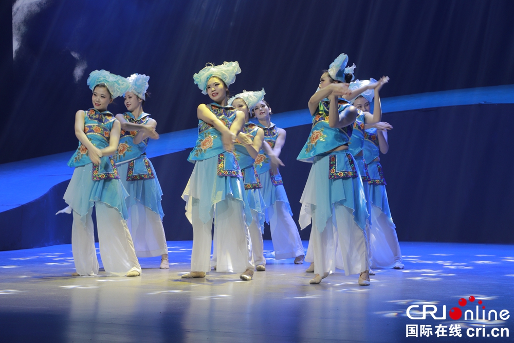 大型民族音舞詩畫《你的眼睛能看多遠》在貴州平塘天文小鎮上演_fororder_微信圖片_20230519160051