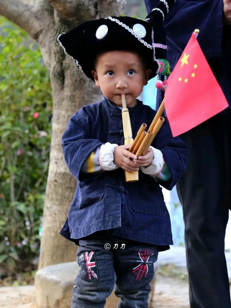 貴州西江千戶苗寨：萌娃遊行 展示苗族民俗文化_fororder_微信圖片_20230602115551