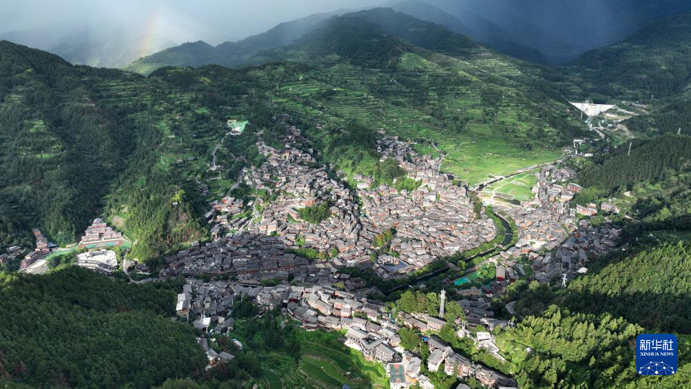 貴州雷山：西江苗寨引遊人