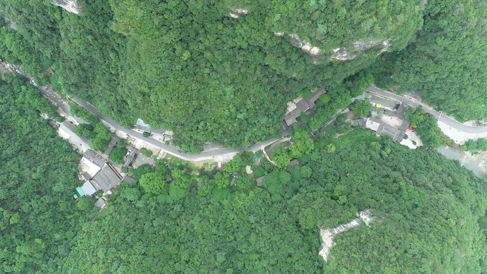 貴州鎮遠：水清岸綠景美産業興_fororder_鎮遠縣氵舞陽鎮鐵溪寨構建了生態旅遊的和美城鄉美景。（吳賢和  攝）