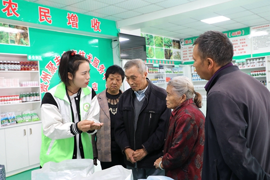 貴州綏陽：“總站”+“分站” 賦能鄉村振興“加速度”_fororder_鄉村振興服務站，服務三農（賈滿芬攝） (9)
