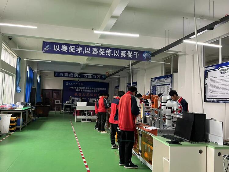 技能出華彩 青春亦有夢——盤州市職業技術學校見聞