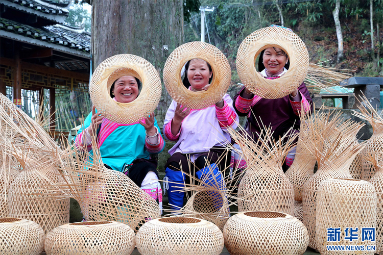 貴州榕江：趕制燈籠迎新年