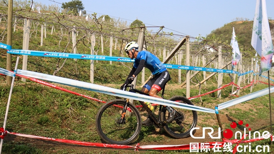 山地自行車手齊聚貴州福泉競技 在山地公園省感受“速度與激情”_fororder_IMG_7909.JPG