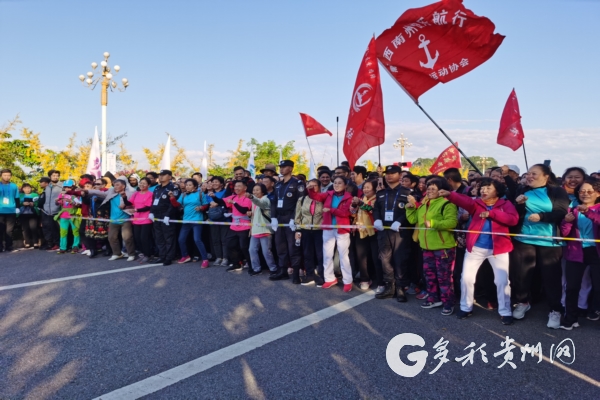 （社會）2019興義萬峰林國際徒步大會 號召全民動起來！