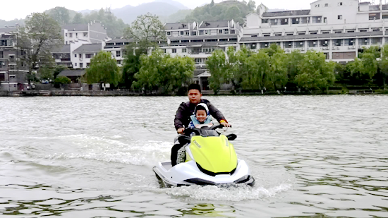 貴州鎮遠：㵲陽河水上項目受遊客追捧_fororder_微信圖片_202405021728182