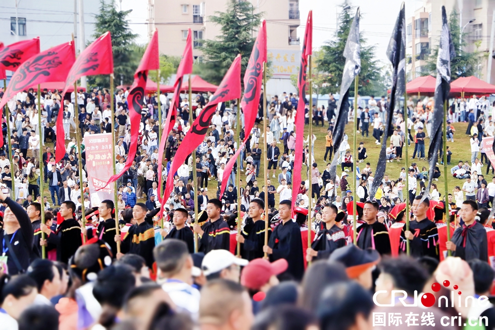 貴州威寧：火把節萬人狂歡 點燃夏日激情_fororder_235d2fbcb8d111f777570bbcffb20a3