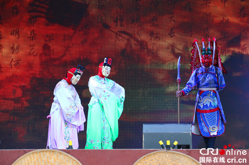 “2018年貴州•福泉陽戲文化節”在道坪谷龍火熱開啟