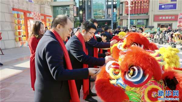 武漢漢口北紅火開市 龍獅鬧元宵拉開新春消費大幕